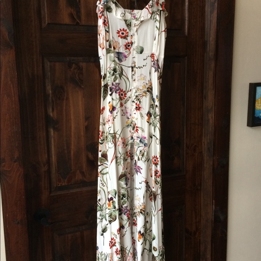 Lulu’s dress. Beautiful floral print.